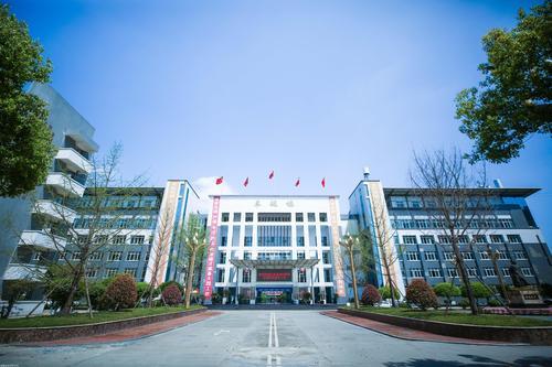 成都新运(高铁)职业学校简介,成都新运高铁职业技术学院?-第5张图片-职教招生网 成都新运(高铁)职业学校简介,成都新运高铁职业技术学院?-第5张图片-职教招生网