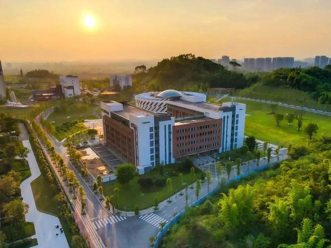 天府新区通用航空职业学校正规吗?天府新区通用航空职业学院宣传片?-第4张图片-职教招生网 天府新区通用航空职业学校正规吗?天府新区通用航空职业学院宣传片?-第4张图片-职教招生网