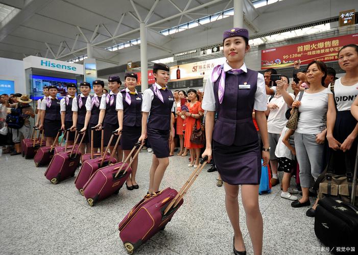 专科的高铁乘务就业怎么样?专科学高铁乘务怎么样?-第2张图片-职教招生网 专科的高铁乘务就业怎么样?专科学高铁乘务怎么样?-第2张图片-职教招生网