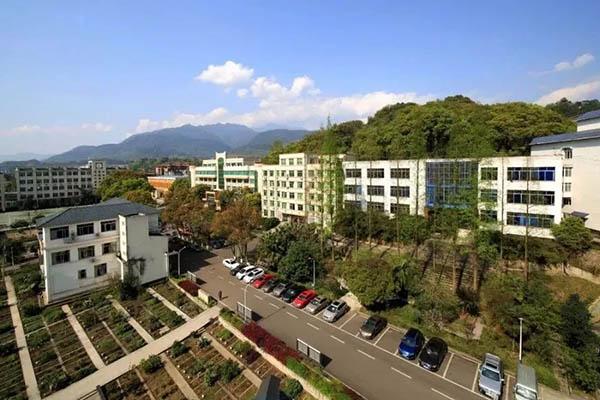 四川省食品药品学校联系电话,四川省食品药品学校电话号码?-第1张图片-职教招生网 四川省食品药品学校联系电话,四川省食品药品学校电话号码?-第1张图片-职教招生网