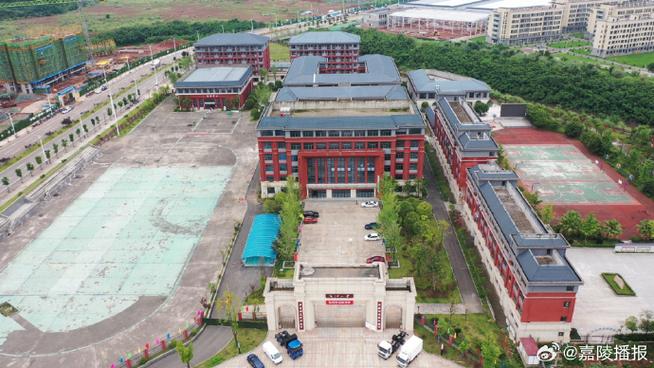 南充电子工业学校是职高吗,南充电子工业学校联系电话?-第4张图片-职教招生网 南充电子工业学校是职高吗,南充电子工业学校联系电话?-第4张图片-职教招生网