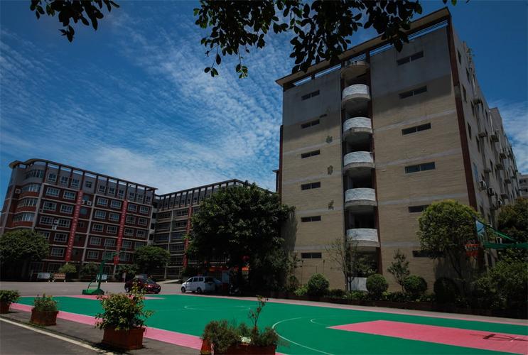 南充电子工业学校是职高吗,南充电子工业学校联系电话?-第5张图片-职教招生网 南充电子工业学校是职高吗,南充电子工业学校联系电话?-第5张图片-职教招生网
