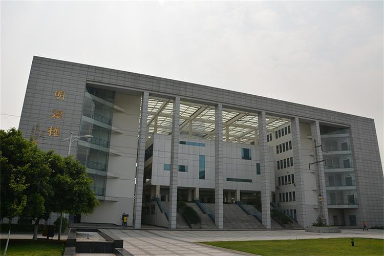 成都市现代技术学校怎么样,成都现代职业技术学校是公办还是民办-第4张图片-职教招生网 成都市现代技术学校怎么样,成都现代职业技术学校是公办还是民办-第4张图片-职教招生网