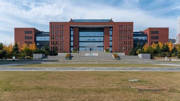 辽宁理工职业学校锦州,辽宁理工职业学校锦州校区地址-第2张图片-职教招生网 辽宁理工职业学校锦州,辽宁理工职业学校锦州校区地址-第2张图片-职教招生网
