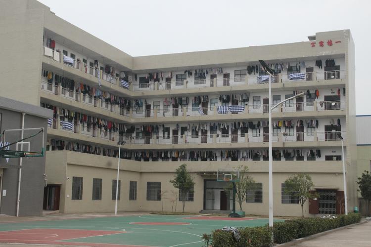 东莞经贸学校?东莞经贸学校学费多少?-第2张图片-职教招生网 东莞经贸学校?东莞经贸学校学费多少?-第2张图片-职教招生网