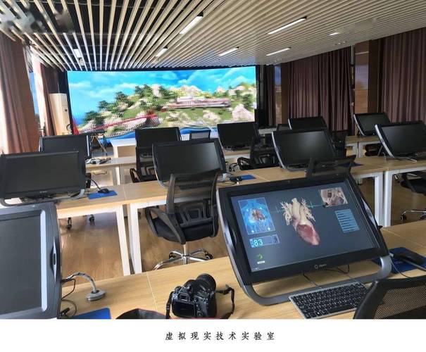 南阳艺术学校，南阳艺术学校招聘？