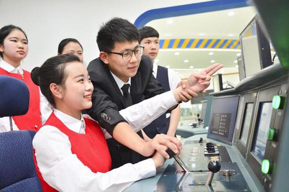 轨道交通运输管理专业就业方向,轨道交通运输管理专业就业方向女生?-第2张图片-职教招生网 轨道交通运输管理专业就业方向,轨道交通运输管理专业就业方向女生?-第2张图片-职教招生网