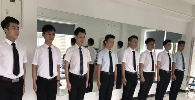 航空专业就业工资,航空航天专业就业工资?-第3张图片-职教招生网 航空专业就业工资,航空航天专业就业工资?-第3张图片-职教招生网