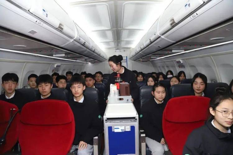 中职学校空乘?职业中专空乘?-第2张图片-职教招生网 中职学校空乘?职业中专空乘?-第2张图片-职教招生网