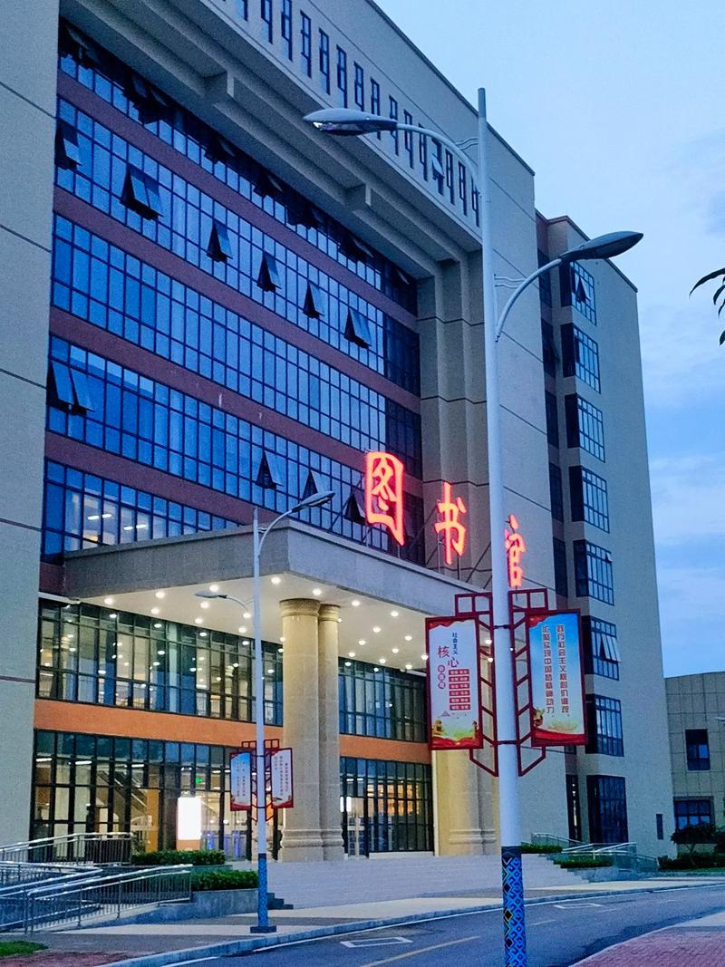 南宁工贸职业技术学校环境,南宁市工贸职业技术学校高中部差劲-第6张图片-职教招生网 南宁工贸职业技术学校环境,南宁市工贸职业技术学校高中部差劲-第6张图片-职教招生网