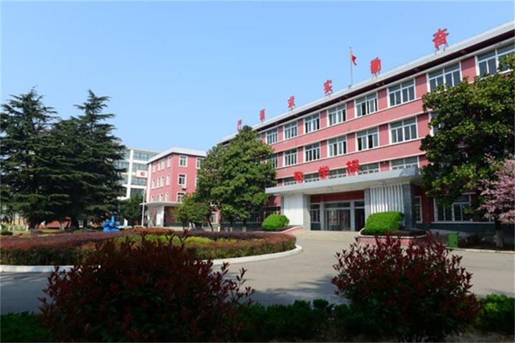 颍上技工学校在哪地方，颍上技术学校有哪些