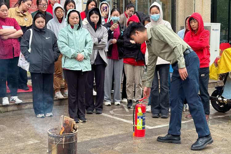 西安消防学校,西安消防学校招生简章?-第4张图片-职教招生网 西安消防学校,西安消防学校招生简章?-第4张图片-职教招生网