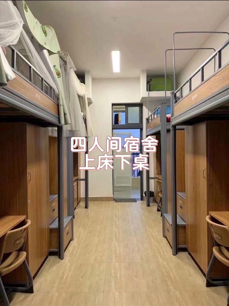 成都旅游华夏商务学校？成都旅游华夏商务学校是公办还是民办？