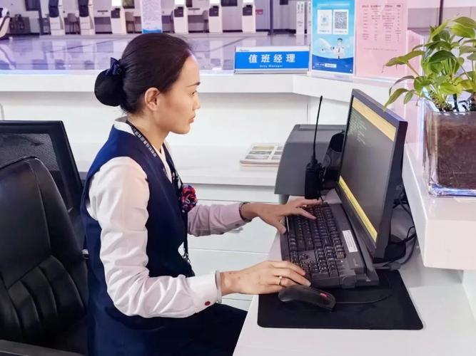 机场地勤待遇,机场地勤有哪些工作岗位-第3张图片-职教招生网 机场地勤待遇,机场地勤有哪些工作岗位-第3张图片-职教招生网