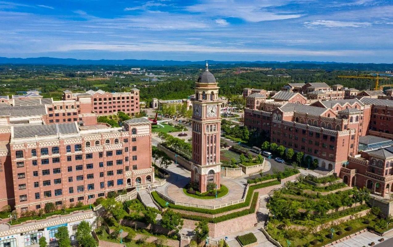 四川天府新区航空职业旅游学院，百度百科天府新区航空旅游职业学院？