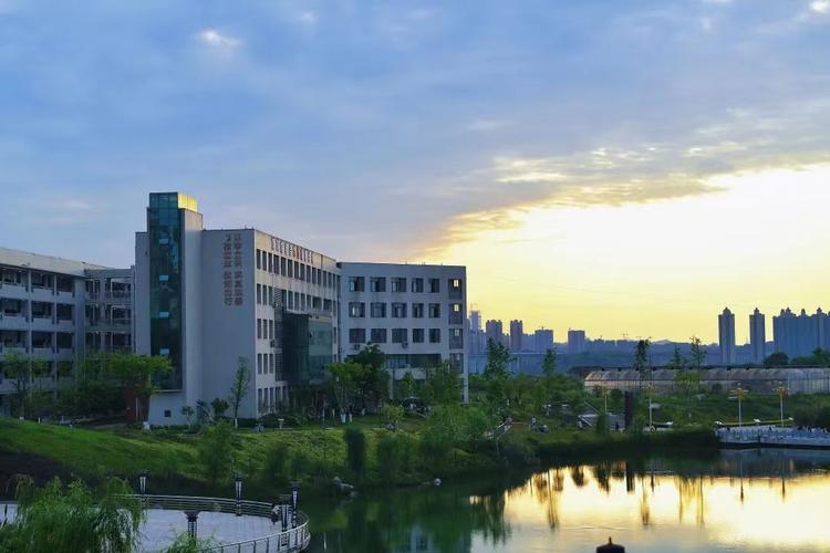 南充外国语中等专业学校学费多少,南充外国语中等专业学校是公办还是民办-第3张图片-职教招生网 南充外国语中等专业学校学费多少,南充外国语中等专业学校是公办还是民办-第3张图片-职教招生网