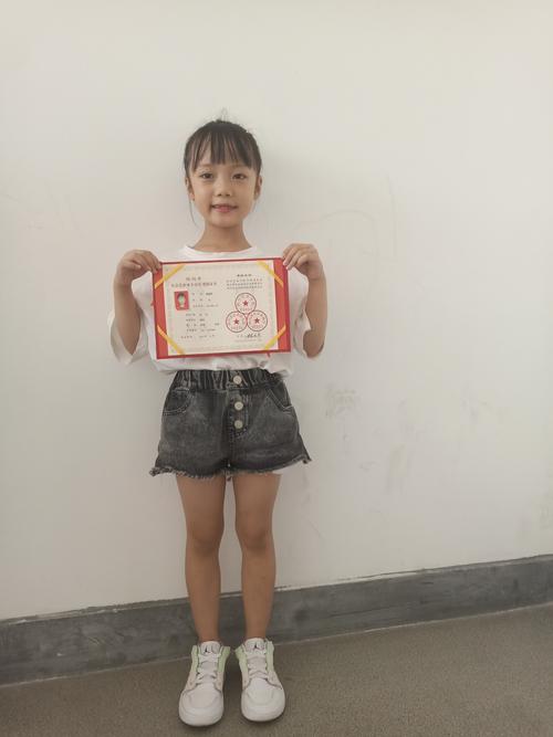 什邡市职业中专学校学费多少，德阳什邡职业中学